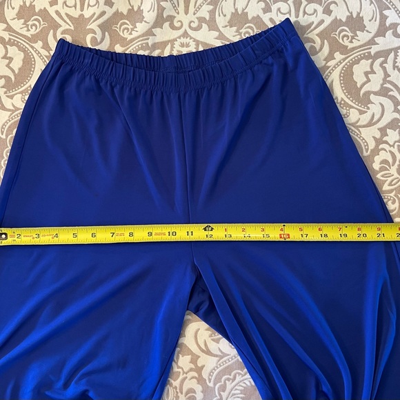 Bob Mackie brand, size XS but it could stretched  up to a Large, in royal blue, - Picture 4 of 5